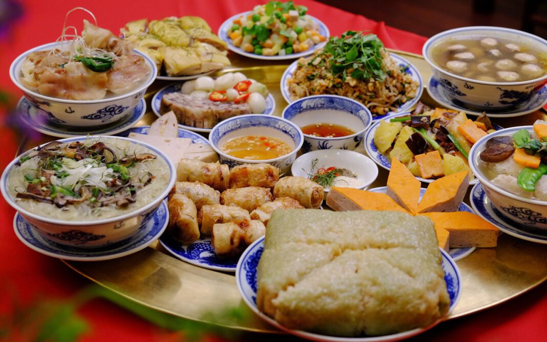 Vì Sao Cần Biết Nên Ăn Gì Vào Mùng 1 Tết Để Lấy Hên?