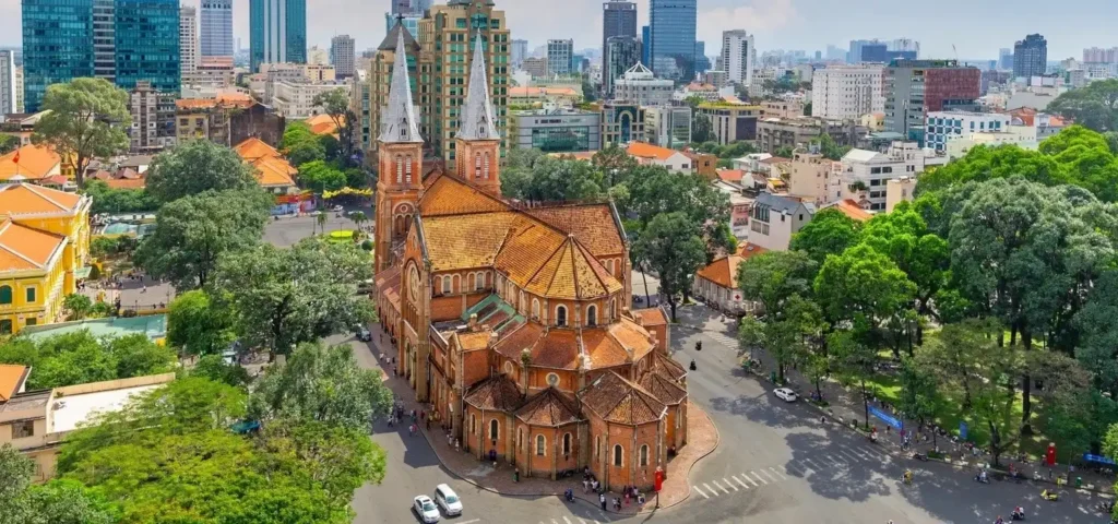 nha tho duc ba cover